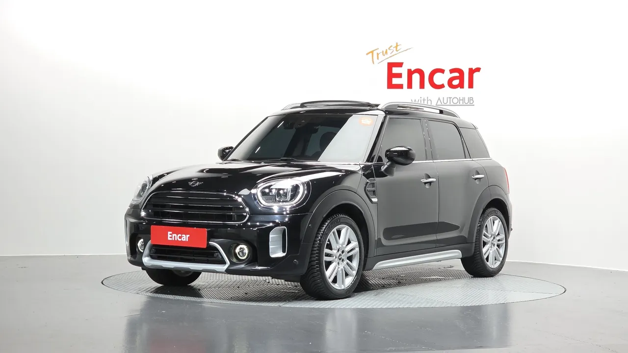 2023 Mini Countryman Classic Plus Launch Pack