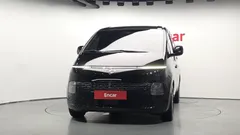 2023 Hyundai Staria Cargo 3-Seater — фото 3