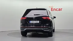 2023 Volkswagen Tiguan 2.0 TDI Prestige, чёрный — фото 4