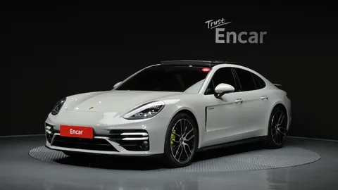 2023 Porsche Panamera 2.9 AWD E-Hybrid Platinum Edition