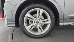 2022 Audi Q3 35 TDI Premium Sportback, серый — фото 5