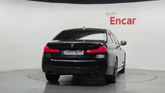 2021 BMW 5-Series 530e M Sport, серый — фото 4