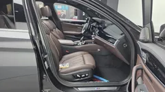 2021 BMW 5-Series 530e M Sport, серый — фото 11