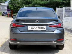 2023 Lexus ES Executive, серый — фото 4