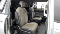 2024 Kia Canival Gasoline 9-Seater Prestige, серебристый — фото 12