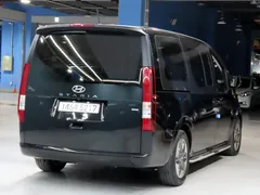 2023 Hyundai Staria 4WD Tourer 9-Seater — фото 2