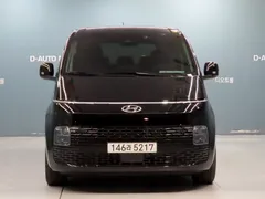 2023 Hyundai Staria 4WD Tourer 9-Seater — фото 3