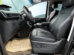 2023 Hyundai Staria 4WD Tourer 9-Seater — фото 10