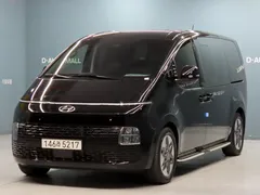 2023 Hyundai Staria 4WD Tourer 9-Seater — фото 11