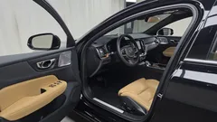 2023 Volvo S60 B5 Ultimate Bright, чёрный — фото 10