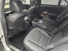 2023 Lexus LS 3.5 Luxury, белый — фото 9