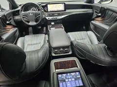 2023 Lexus LS 3.5 Luxury, белый — фото 17