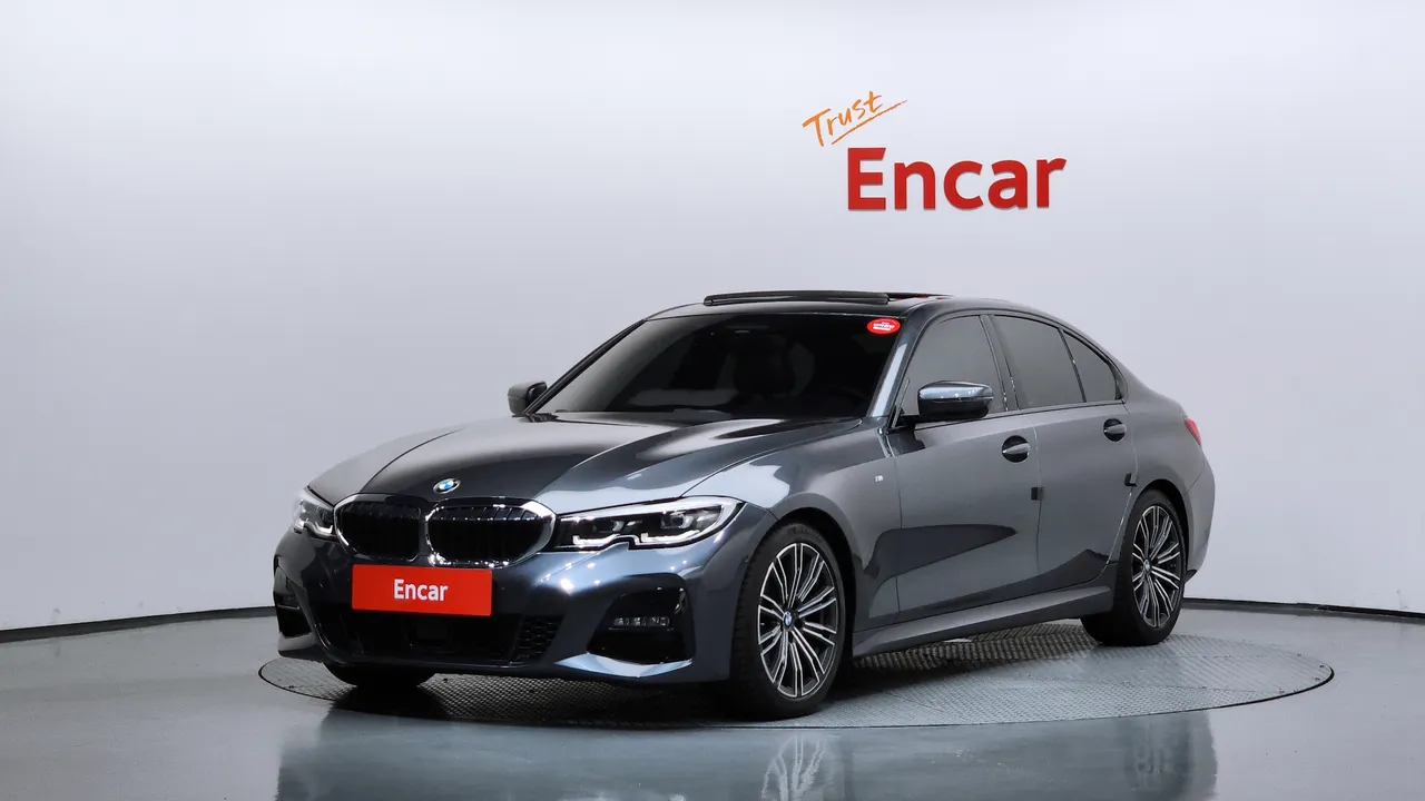 2022 BMW 3-Series 320i M Sport