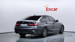 2022 BMW 3-Series 320i M Sport — фото 2