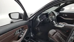 2022 BMW 3-Series 320i M Sport — фото 10