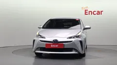 2022 Toyota Prius 1.8, серебристый — фото 3