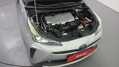 2022 Toyota Prius 1.8, серебристый — фото 6