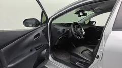 2022 Toyota Prius 1.8, серебристый — фото 10