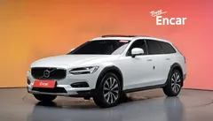 2022 Volvo V90 B5 Pro AWD, белый — фото 1