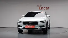 2022 Volvo V90 B5 Pro AWD, белый — фото 3