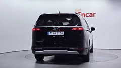 2022 Kia Carnival Diesel 9-Seater Prestige — фото 4