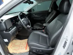 2023 Hyundai Kona Premium, серый — фото 6