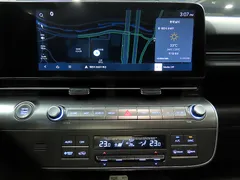 2023 Hyundai Kona Premium, серый — фото 15