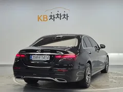 2023 Mercedes-Benz E-Class E220d 4MATIC AMG Line — фото 2