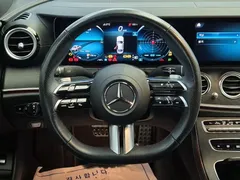 2023 Mercedes-Benz E-Class E220d 4MATIC AMG Line — фото 18