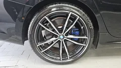 2022 BMW 3-Series 320d M Sport — фото 5