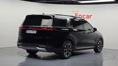 2022 Kia Carnival Diesel 9-Seater Noblesse — фото 2