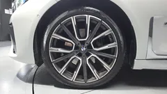2021 BMW 7-Series 730Ld xDrive M Sport, белый — фото 5