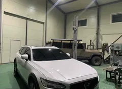 2022 Volvo V90 B5 Pro AWD, белый — фото 3