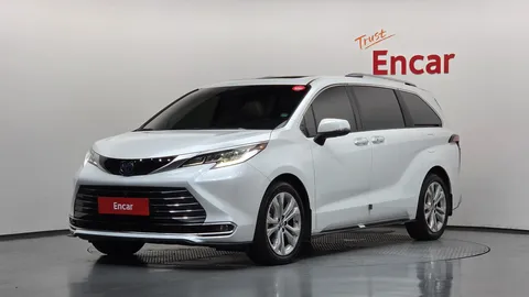 2022 Toyota Sienna 2.5 Hybrid 2WD