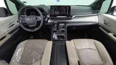 2022 Toyota Sienna 2.5 Hybrid 2WD, белый — фото 7