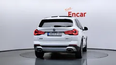 2022 BMW X3 xDrive 20i, белый — фото 4