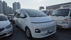 2023 Hyundai Staria Tourer 11-Seater — фото 2