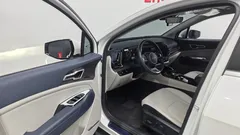 2022 Kia Sportage Gasoline 1.6 Turbo 2WD, белый — фото 10