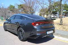 2021 Kia K5 1.6 Turbo, серый — фото 2