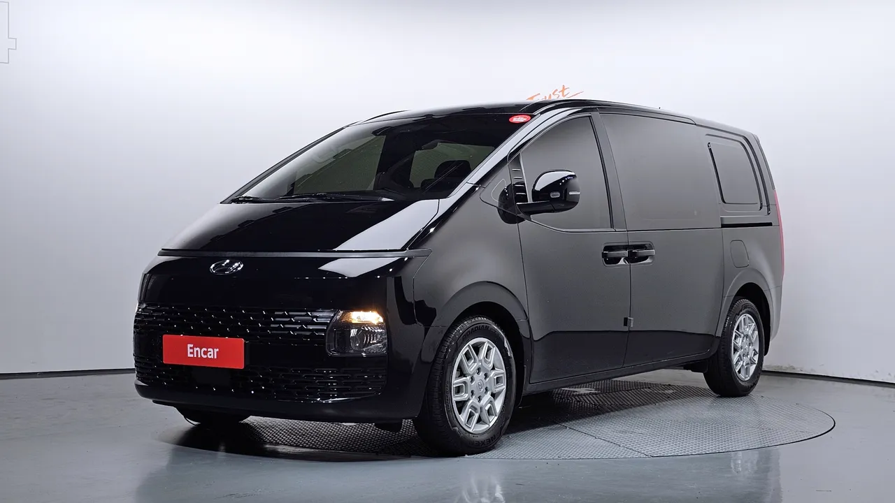 2022 Hyundai Staria Cargo 5-Seater