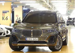 2022 BMW X7 xDrive 40i Design Pure Excellence 6-Seater — фото 3