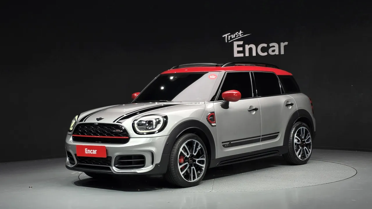 2023 Mini Countryman JCW Launch Pack