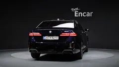 2024 BMW 5-Series 520i M Sport, чёрный — фото 4