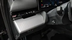 2024 BMW 5-Series 520i M Sport, чёрный — фото 20