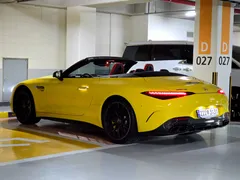 2023 Mercedes-Benz SL-Class AMG SL63 4MATIC+, жёлтый — фото 3