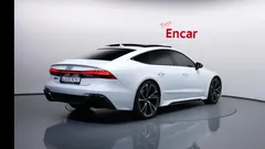 2023 Audi RS7 4.0 TFSI Quattro, белый — фото 2