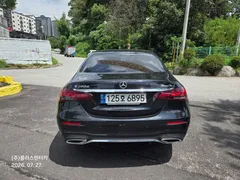 2023 Mercedes-Benz E-Class E220d 4MATIC AMG Line — фото 4