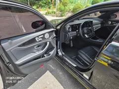 2023 Mercedes-Benz E-Class E220d 4MATIC AMG Line — фото 7
