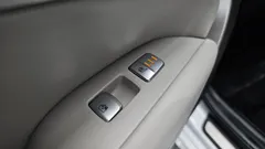 2023 Genesis G70 Gasoline 2.0T 2WD, белый — фото 17