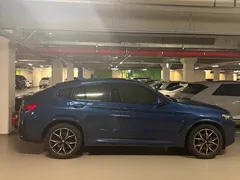 2022 BMW X4 xDrive20i M Sport, синий — фото 4